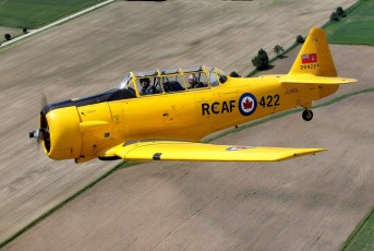 Air to Air:  Harvard Mk IV C-FRZW Canadian Harvard Aircraft Association