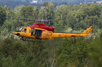 Bell CH-146 Griffon (Tiger 422)  RCAF 424 TRS Squadron "Tigers`" 8 Wing CFB Trenton