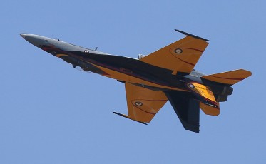 Inverted Pass: McDonnell Douglas RCAF CF-18 Demo