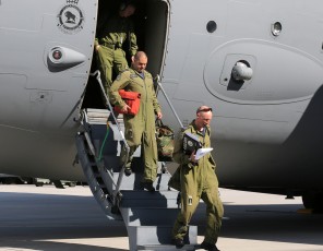 The CC-177 training flight crew disembark the aircraft.