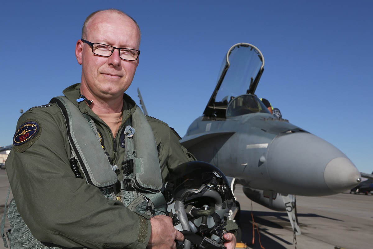 Excercise Director for Red Flag 16-1 Group Captain Phil Gordon, from No 81 Wing alongside a No 75 Squadron F/A-18A Hornet on the Nellis Air Force Base flightline. © Commonwealth of Australia, Department of Defence | Image by: CPL Nicci Freeman