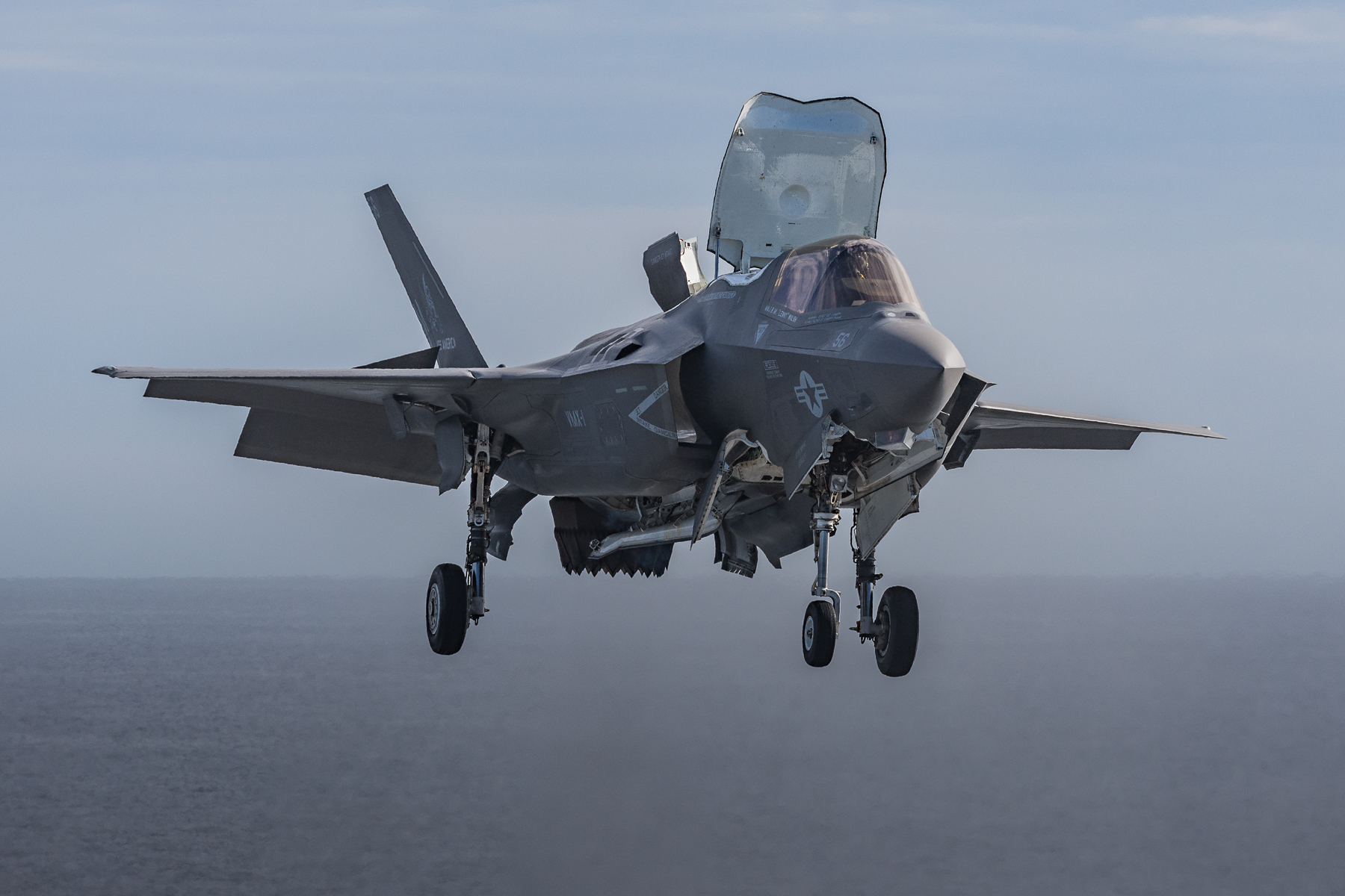 US Navy's first woman to directly go for F-35C conversion