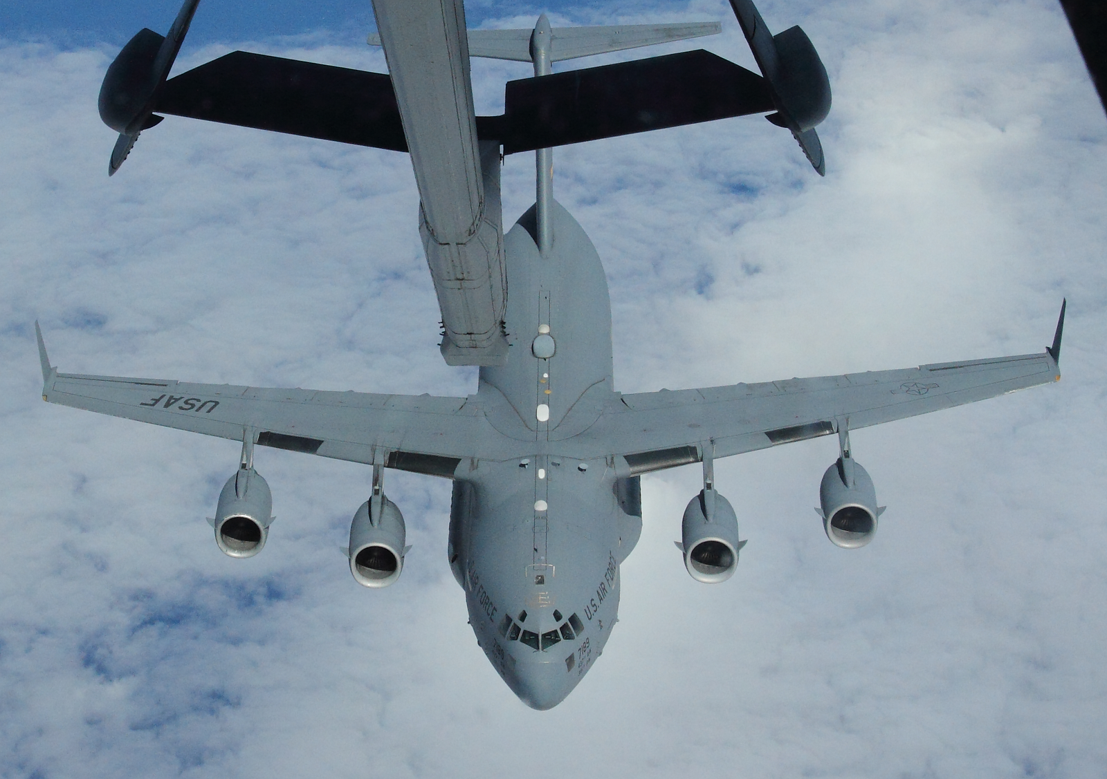 305th AMW KC-10 Aerial Refueling C-17