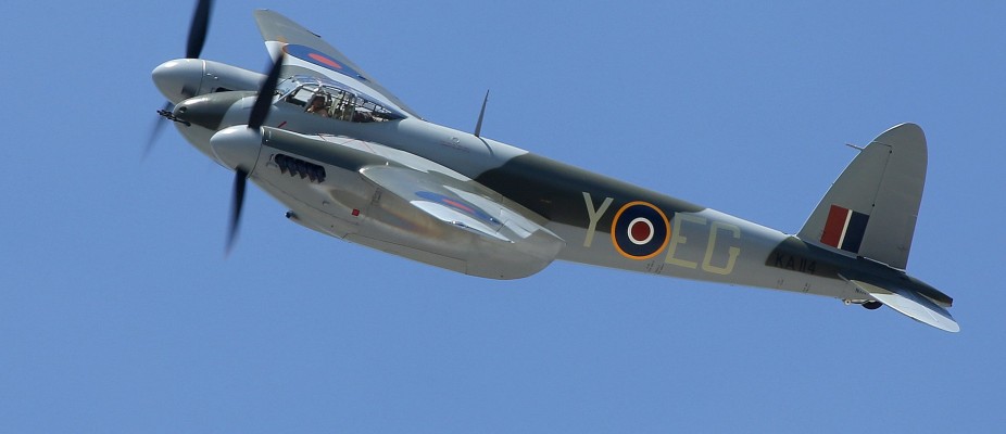 The Legendary WWII de Havilland Mosquito Flies Into the 21st Millennium