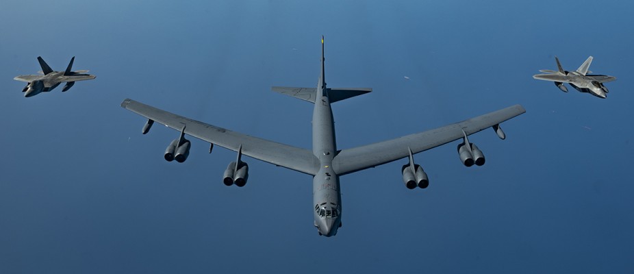 B-52 flies with F-22 Raptor’s over Middle East and Europe