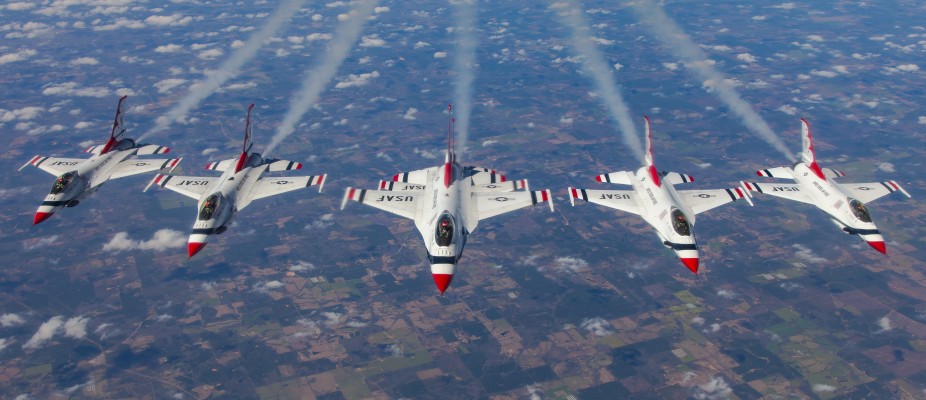 USAF Thunderbirds: Soaring Across America with the 6th AMW